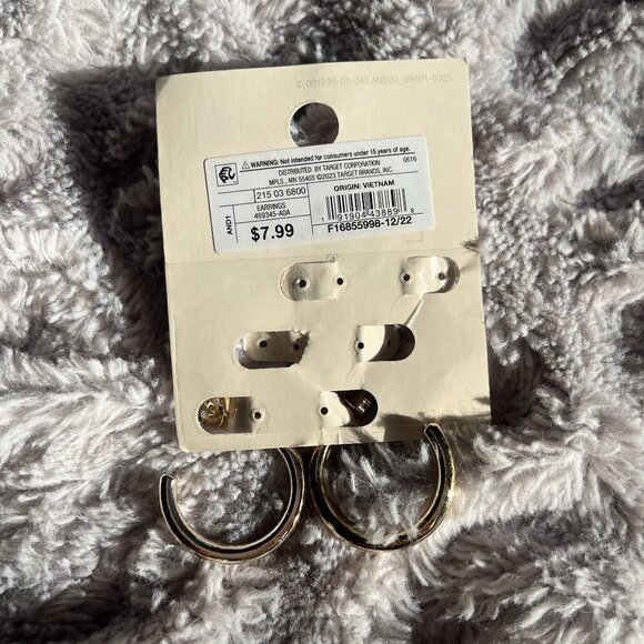 NWT a new day Hoop Earrings - Picture 3 of 3